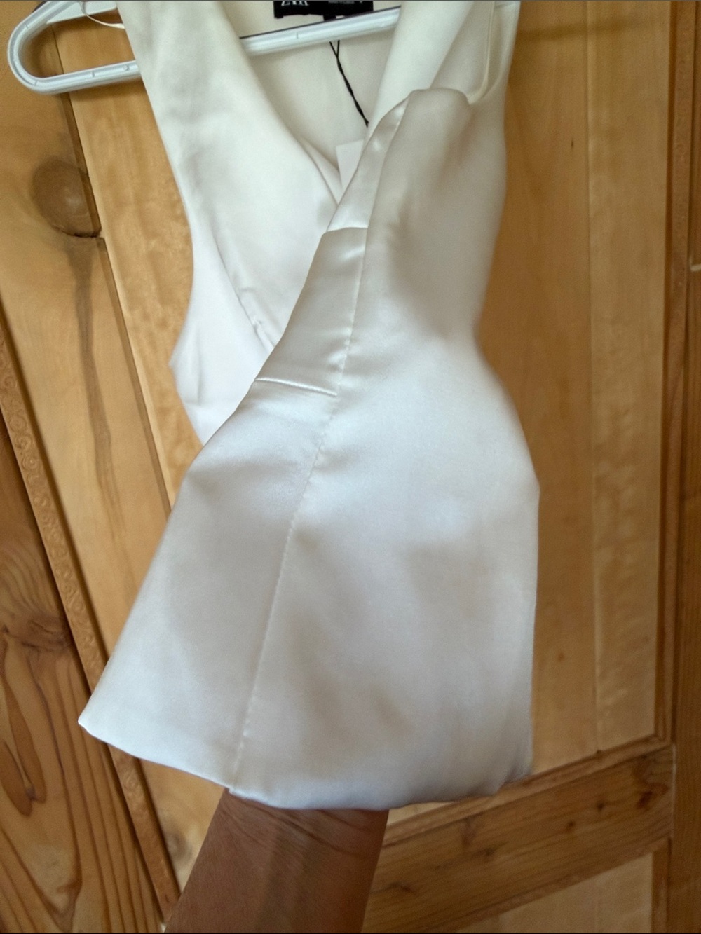 ZARA Off White Satin V-Neck Sleeveless Vest - Picture 8 of 13